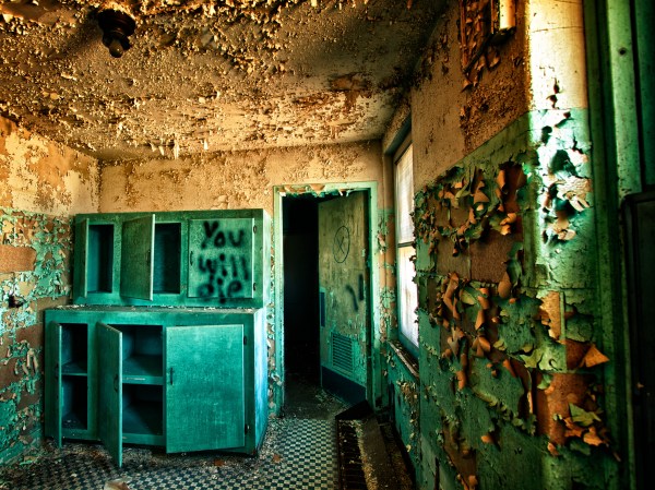 Old Sanatorium Room in color