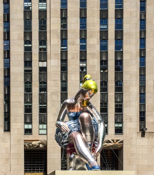 sculpture at Rockefeller Center